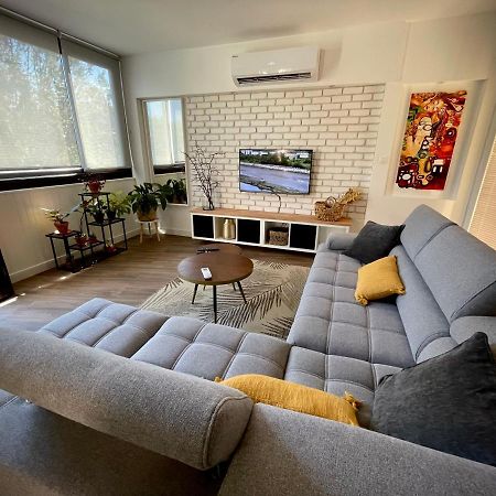 פרפיניין Tres Bel Appartement Central, Au Calme Avec Balneo מראה חיצוני תמונה