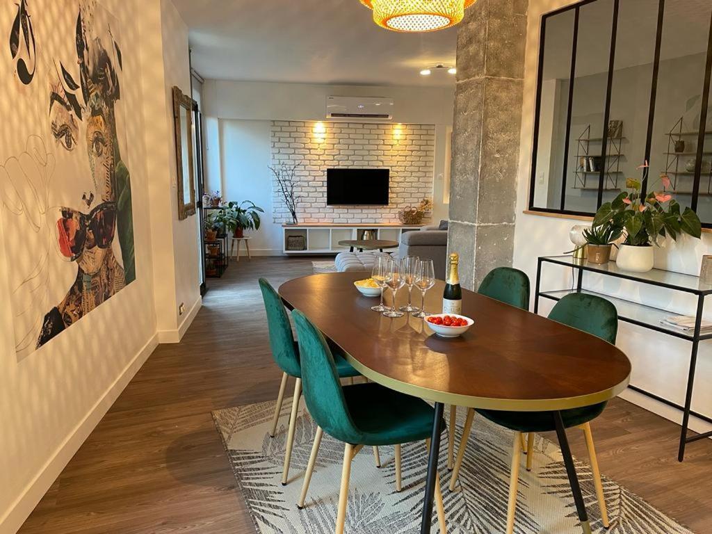 פרפיניין Tres Bel Appartement Central, Au Calme Avec Balneo מראה חיצוני תמונה